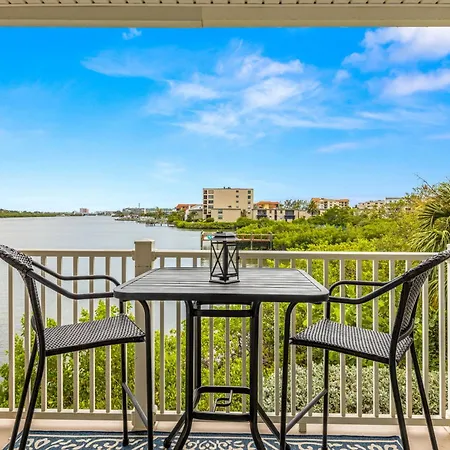 Gulf Views Pool Walk To Beach Family Friendly